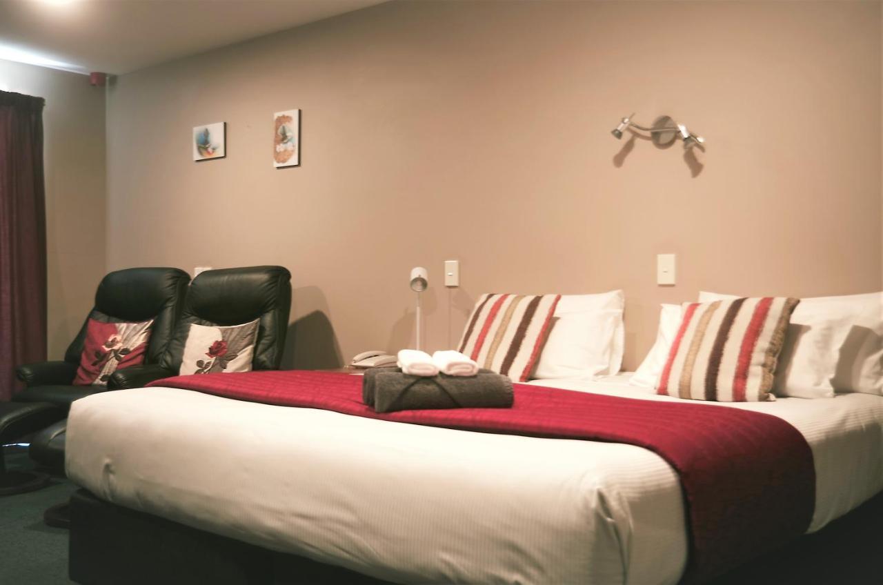 Phoenix Motels Temuka Exteriör bild