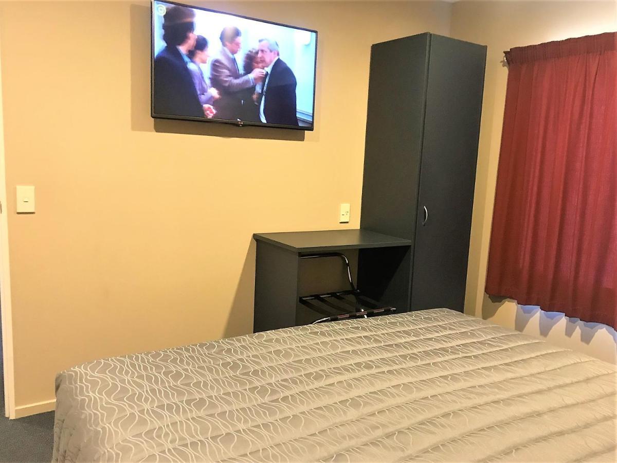 Phoenix Motels Temuka Exteriör bild