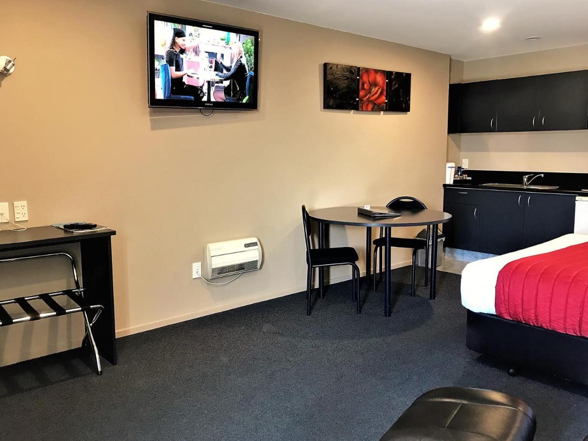 Phoenix Motels Temuka Exteriör bild