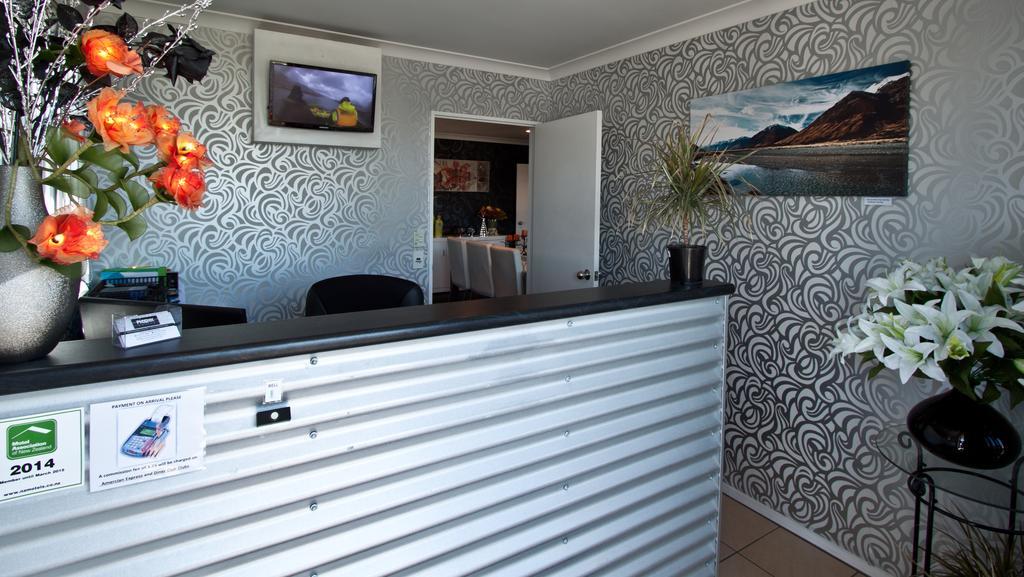 Phoenix Motels Temuka Exteriör bild